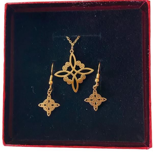 Conjunto de Colgante y Pendientes de Nudo de Bruja de Acero Dorados.